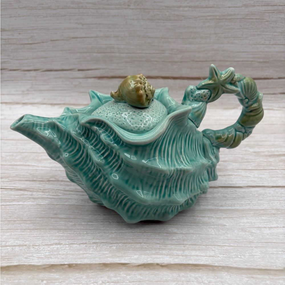 🐚 Blue Sky Turquoise Seashell Teapot 🐚